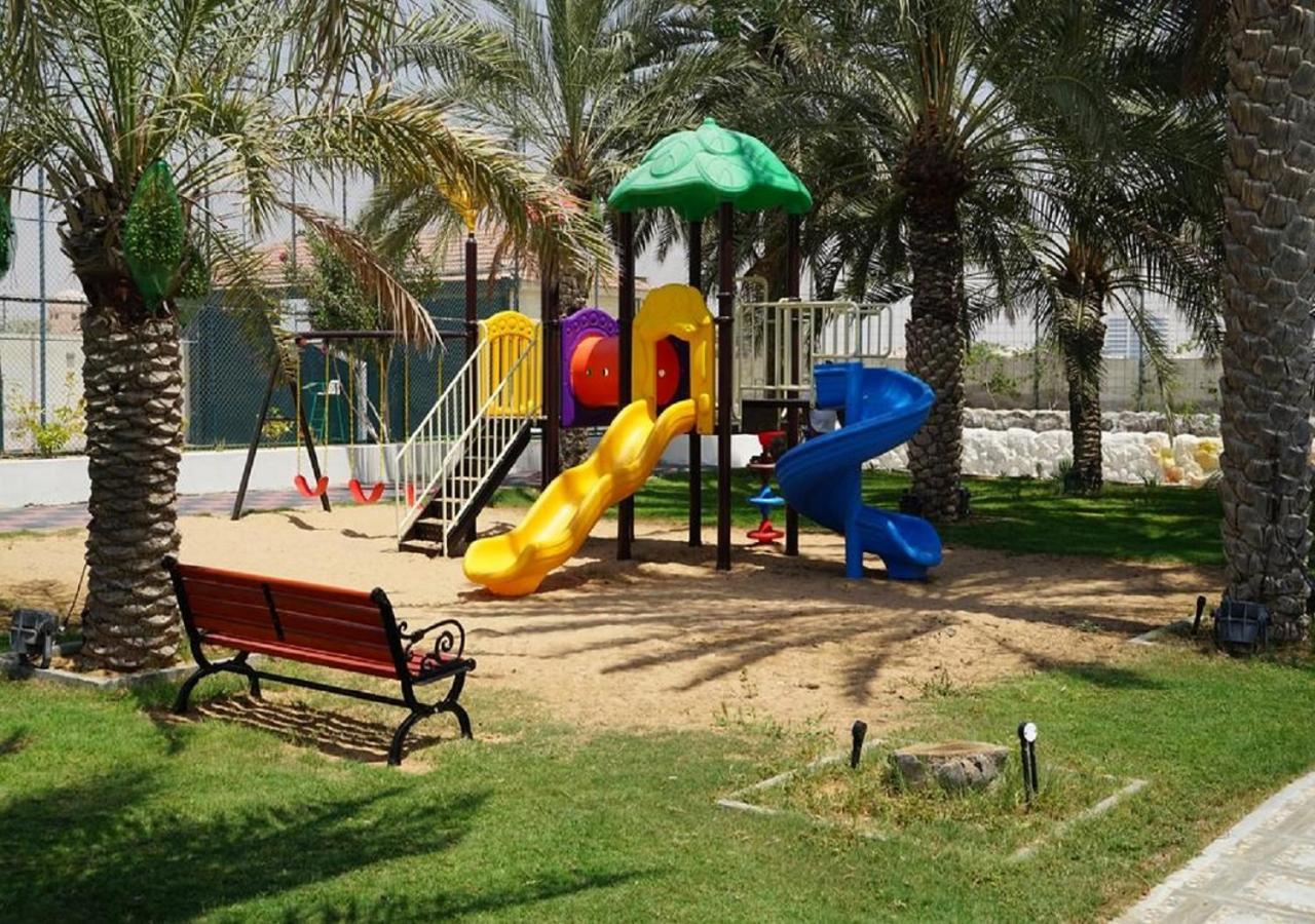 Royal Residence Hotel Apartments Umm al-Quwain Exterior foto