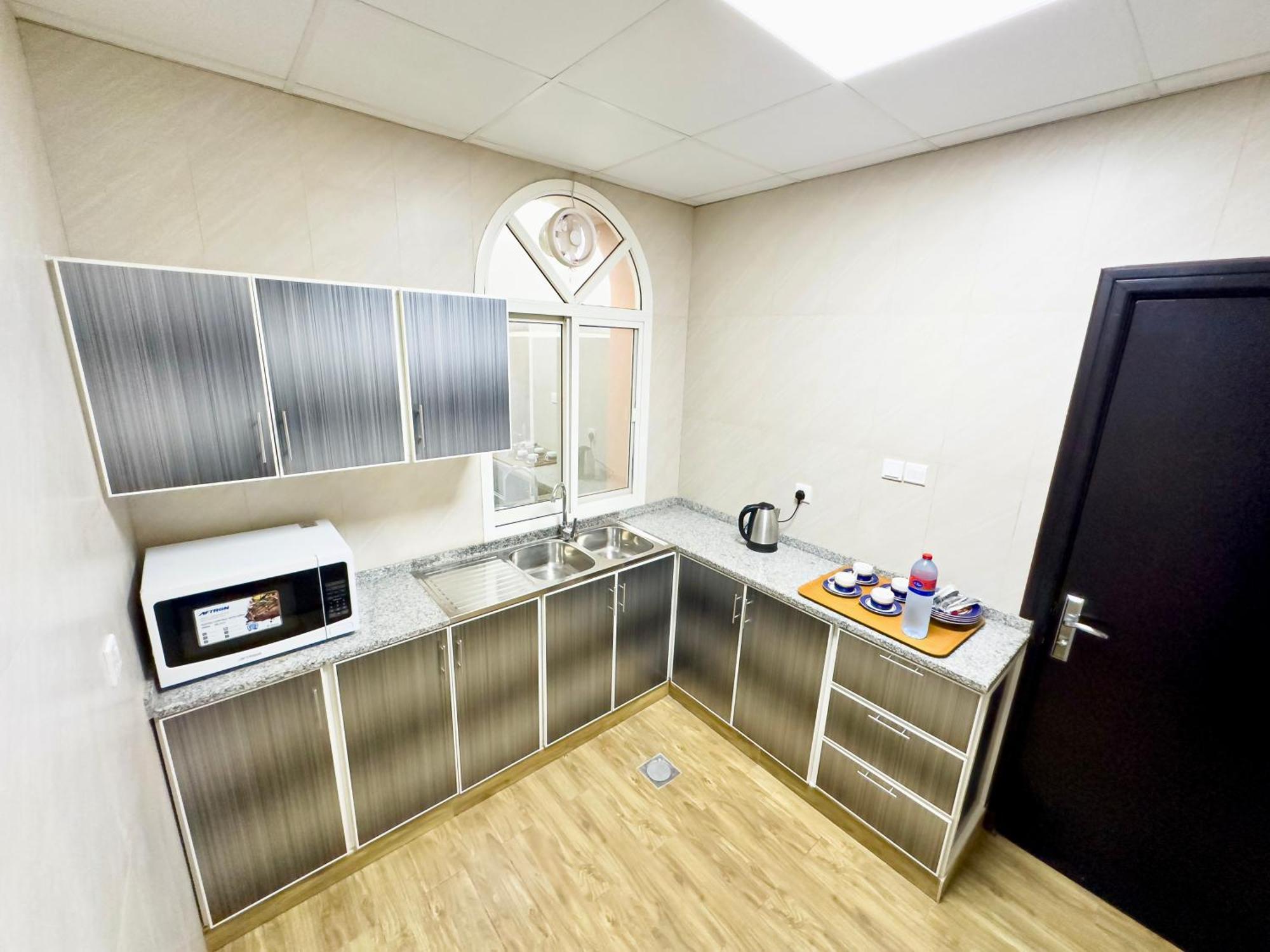 Royal Residence Hotel Apartments Umm al-Quwain Exterior foto