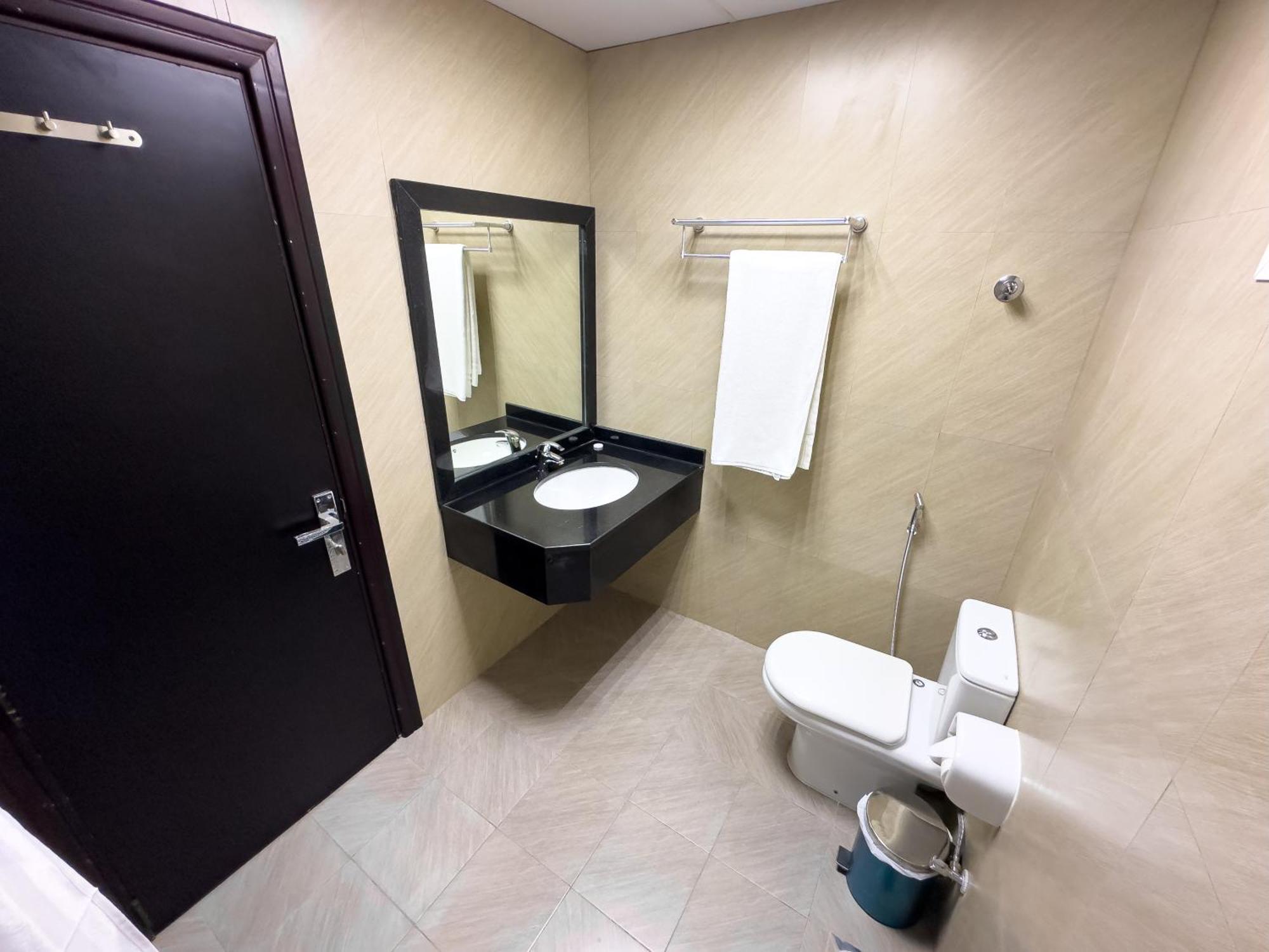 Royal Residence Hotel Apartments Umm al-Quwain Exterior foto