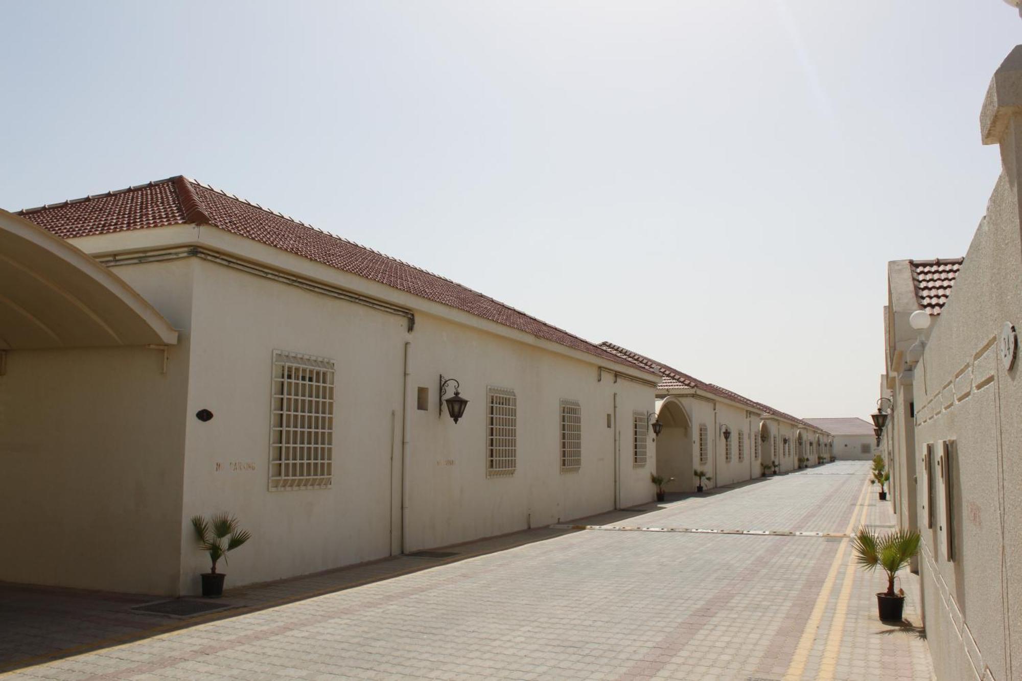 Royal Residence Hotel Apartments Umm al-Quwain Exterior foto