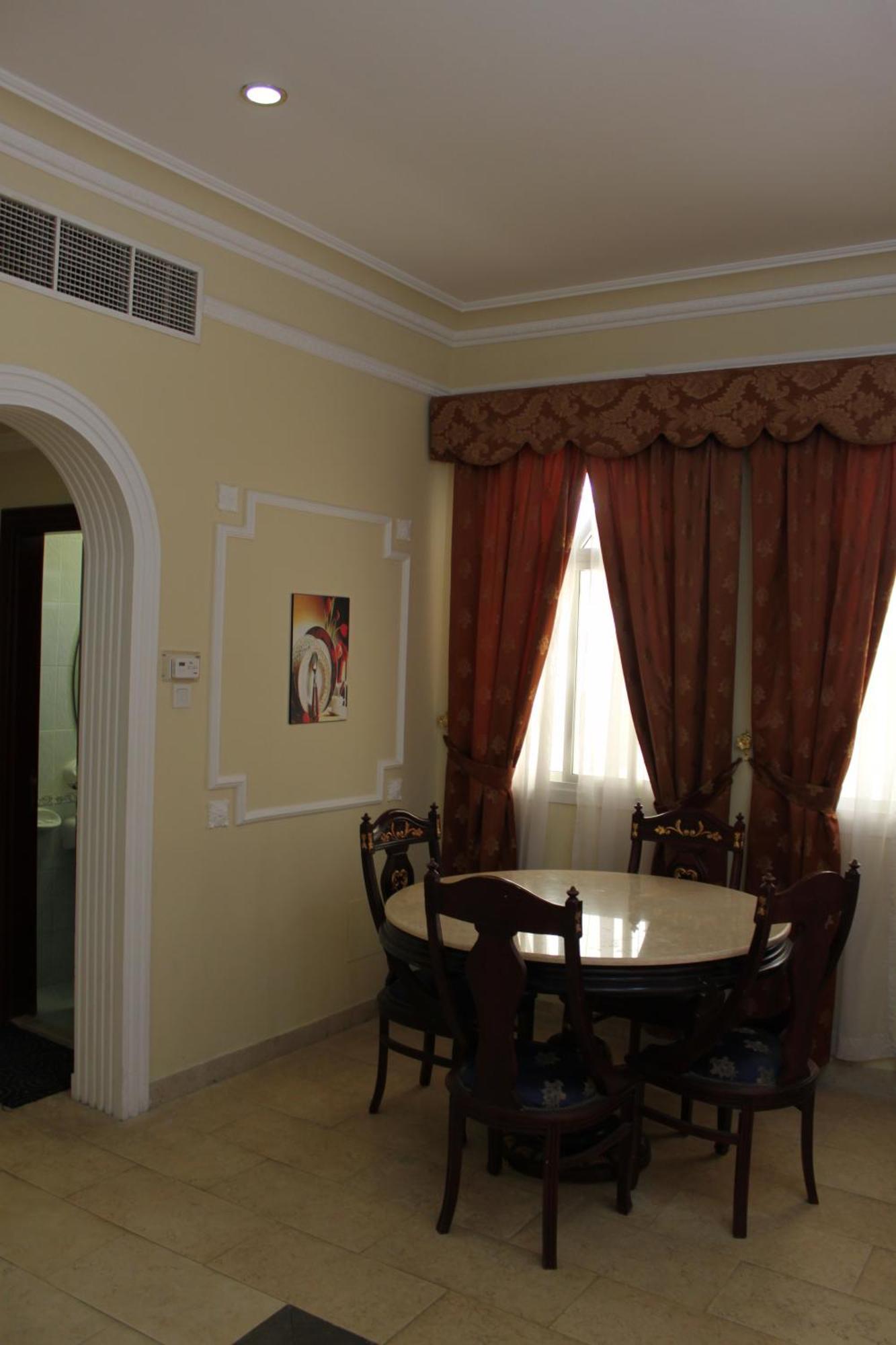 Royal Residence Hotel Apartments Umm al-Quwain Exterior foto