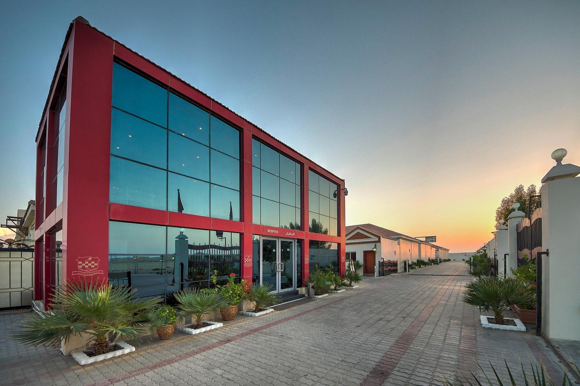 Royal Residence Hotel Apartments Umm al-Quwain Exterior foto