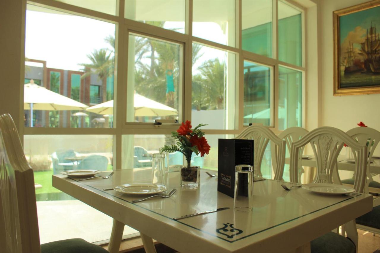 Royal Residence Hotel Apartments Umm al-Quwain Exterior foto