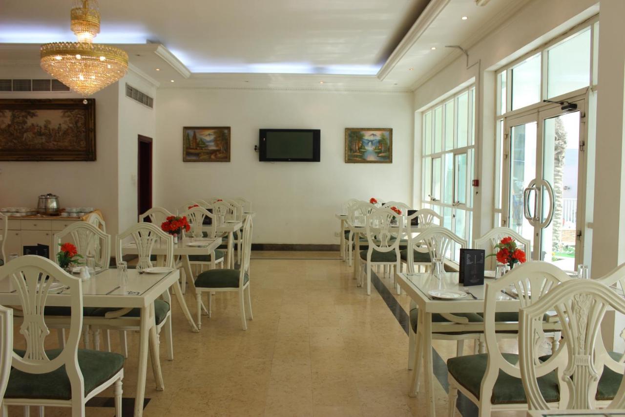 Royal Residence Hotel Apartments Umm al-Quwain Exterior foto